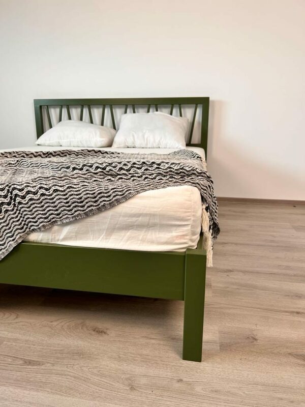 Philosopher-Solid-Wood-Bed