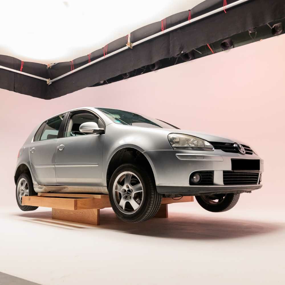 massif-super-strong-beds-car-on-top